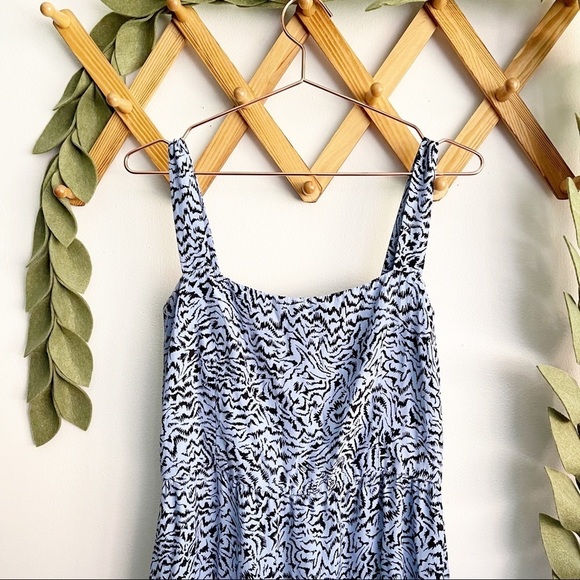 HVN Olympia Blue Silk Tiger Print Midi Dress - Picture 4 of 10